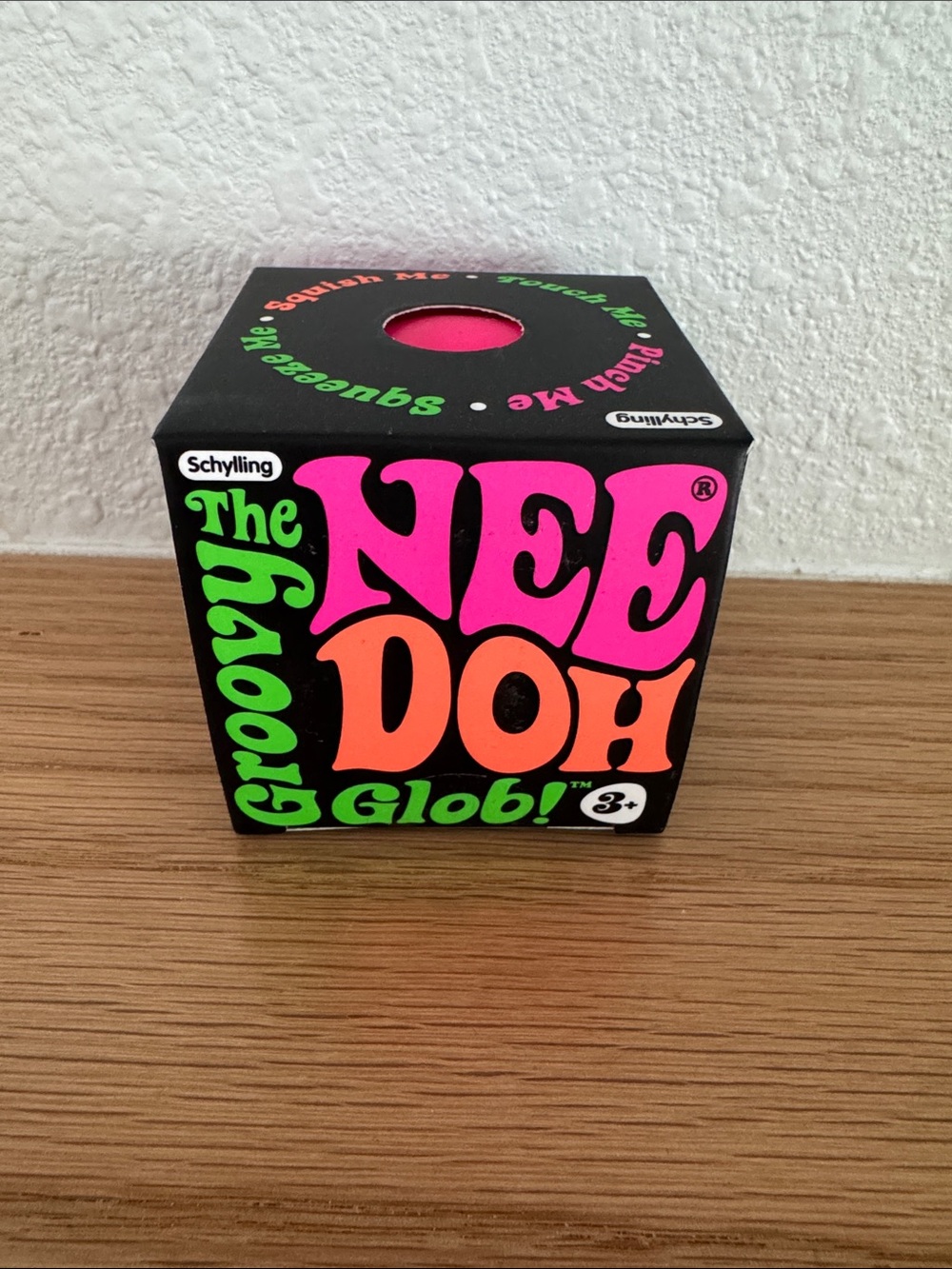 Brand new sealed groovy glob needoh in pink